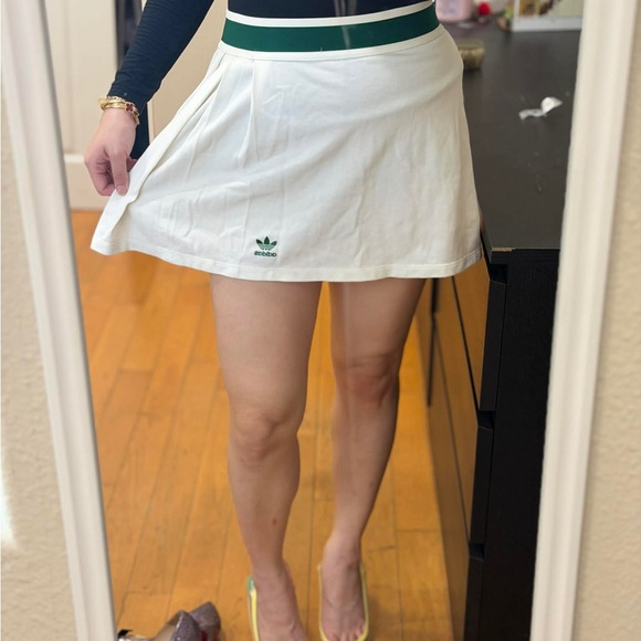 Adidas White A-Line Skirt with Green Details - Picture 2 of 6